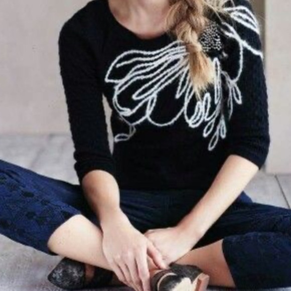 $119 Anthropologie Field Flower Ivory Bloom Black White Embroidered Pullover M - Picture 1 of 10